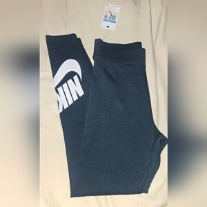 NWT•Nike| Women's Navy Leggings